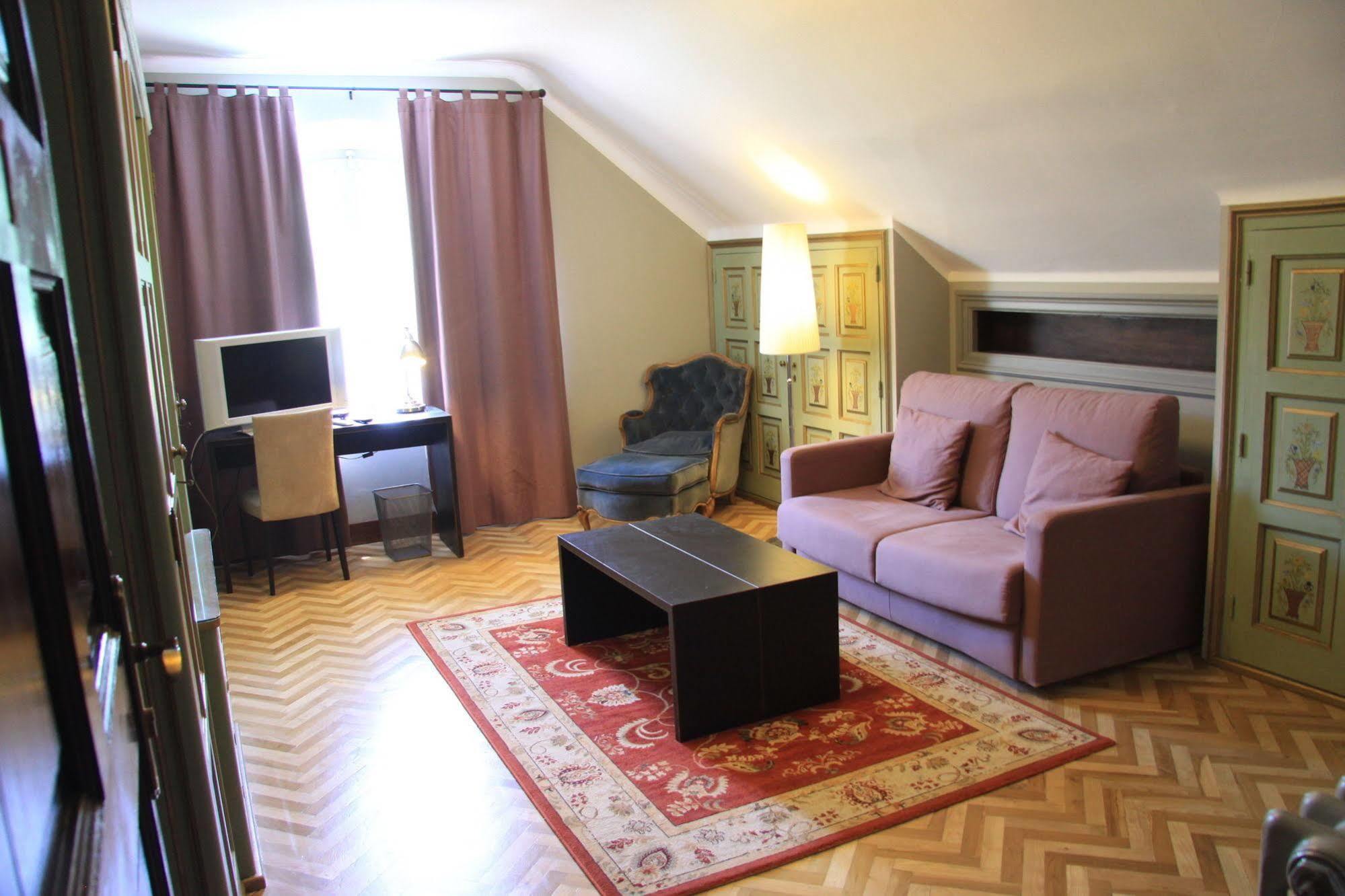 Angelats Hotel - A Signature Boutique Hotel & Restaurant Ribes De Freser Eksteriør billede
